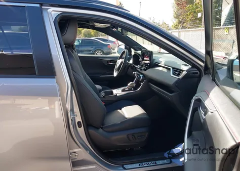 2025 Toyota Rav4 Plug-In Hybrid Xse from USA, damaged, VIN JTMFB3FV3SD237120